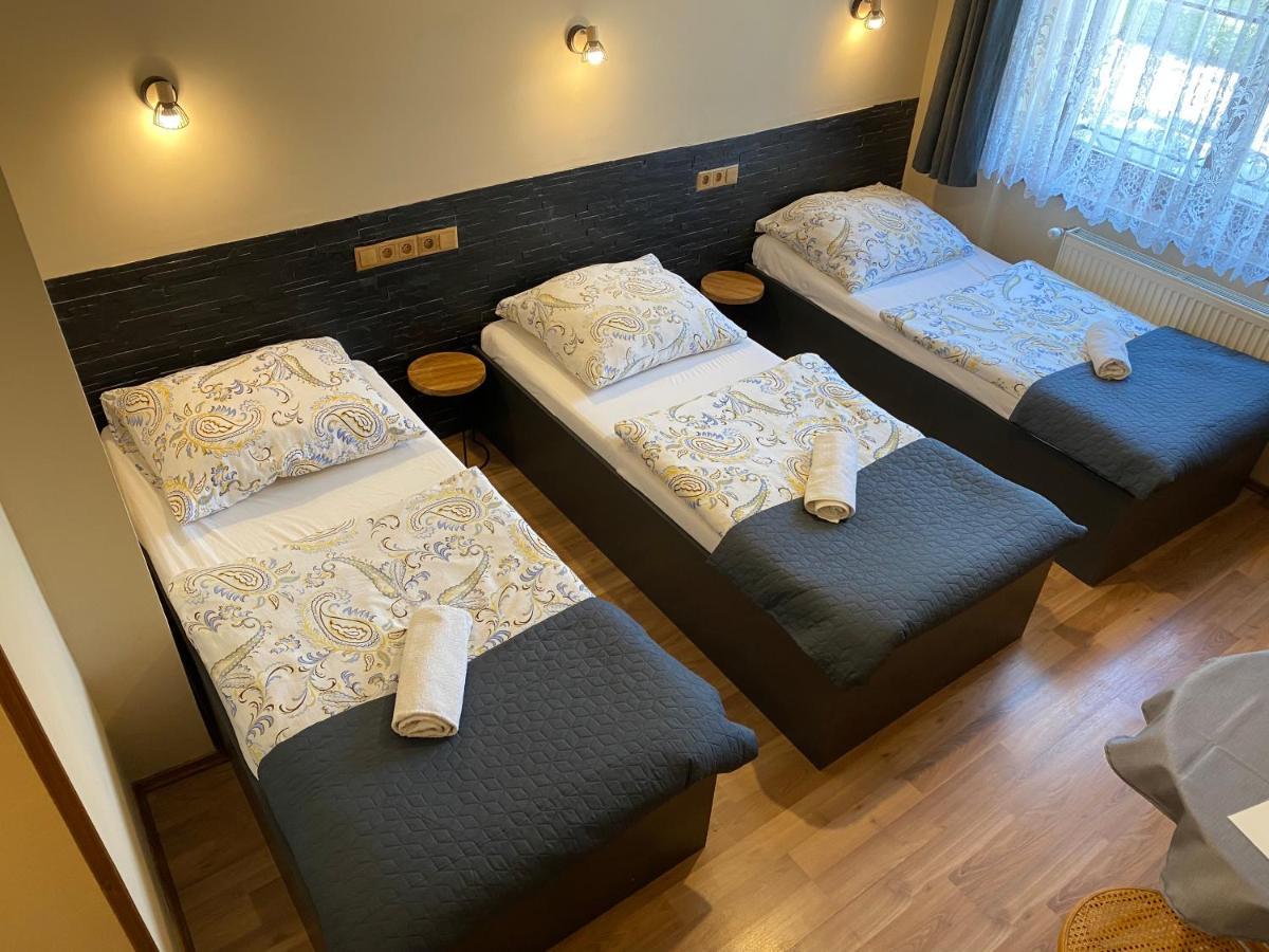 Penzion Pri Kastieli Братислава Экстерьер фото